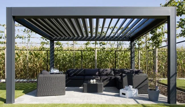 Aluminium and wooden pergola materials for Dubai outdoor spaces