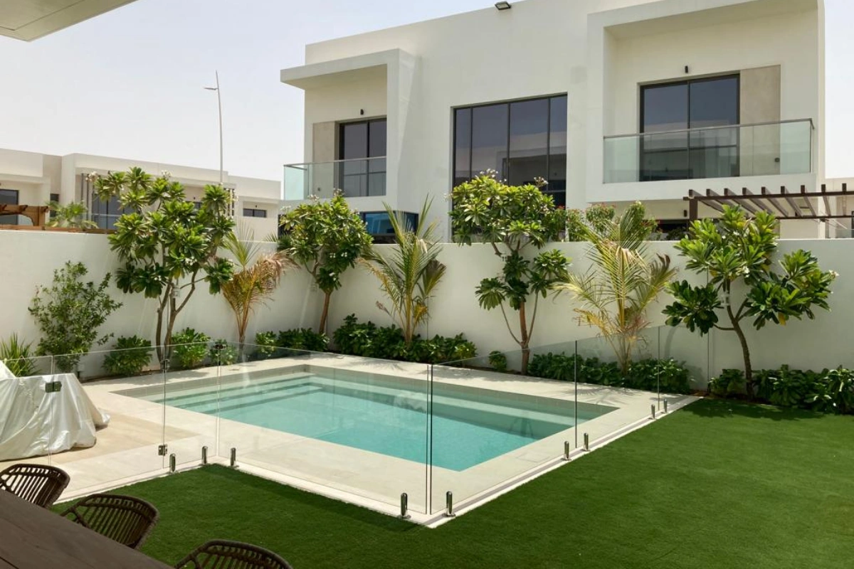 Garden-pool-maintenance-dubai-uae