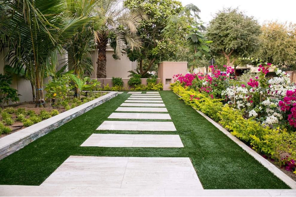 Garden_Maintenance_with_alwardalandscaping