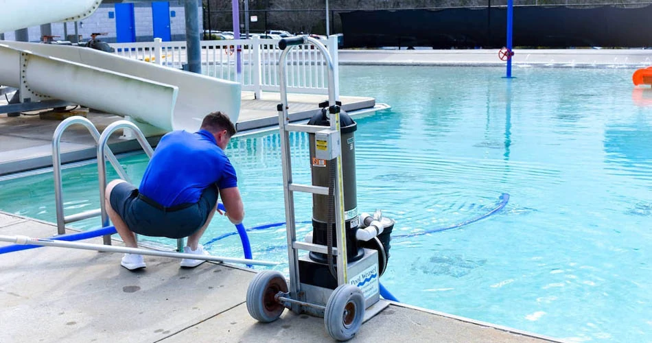 Professional pool floor vacuuming in Dubai