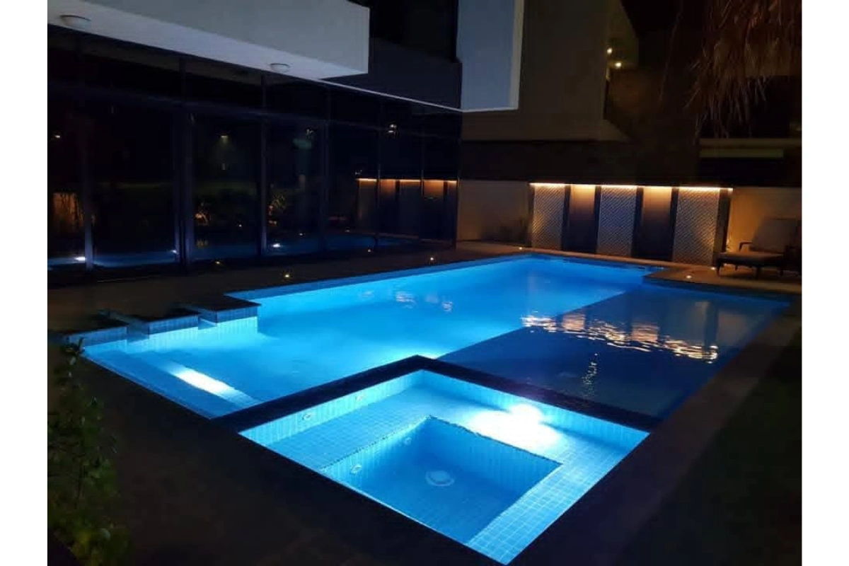 Swimming_Pool_Contractors_with_lighting_install_in_dubai_with_alwardalandscaping