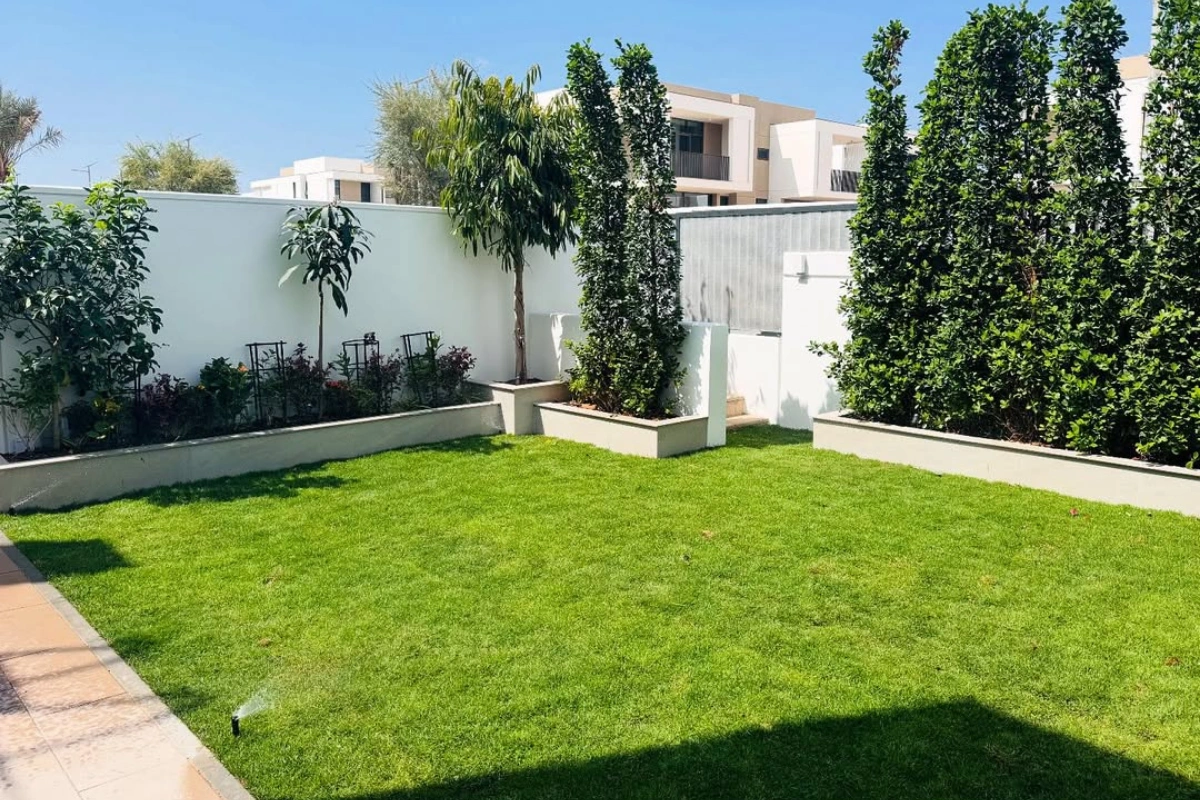 Villa-Garden-Maintenance-in-dubai
