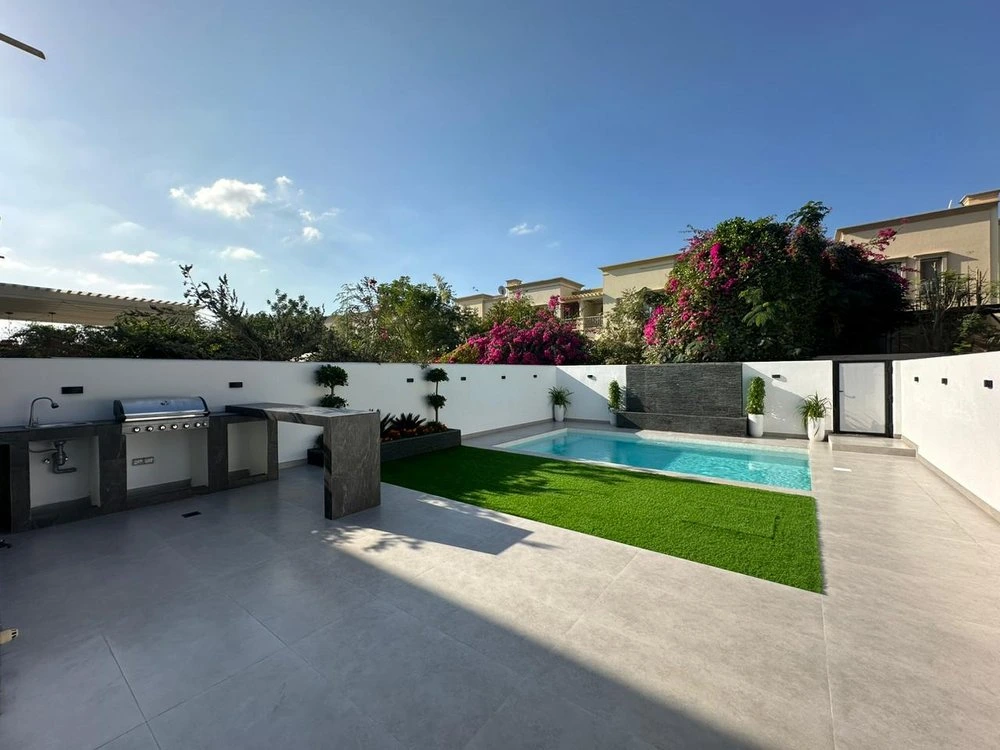 Backyard garden landscaping in Dubai villa