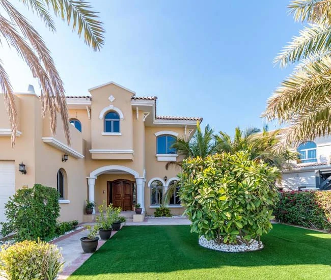 Front garden landscaping and entrance design in Dubai